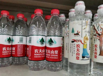 瓶装水旺季营销复盘：物码营销如何驱动动销与品牌增长