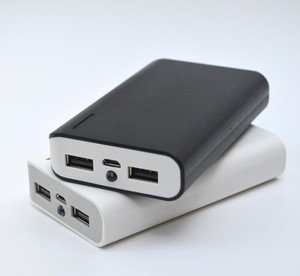 新款充电宝能“扫码验真”了！选购指南→