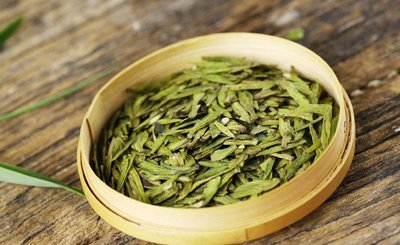 春茶飘香，教你辨真伪！带你读懂西湖龙井的“身份证”——GI红标与防伪溯源标识